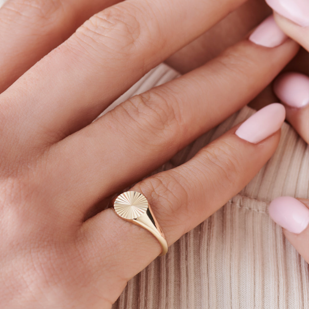 Anel solitário de ouro 18k feminino noivado Sinete Sun