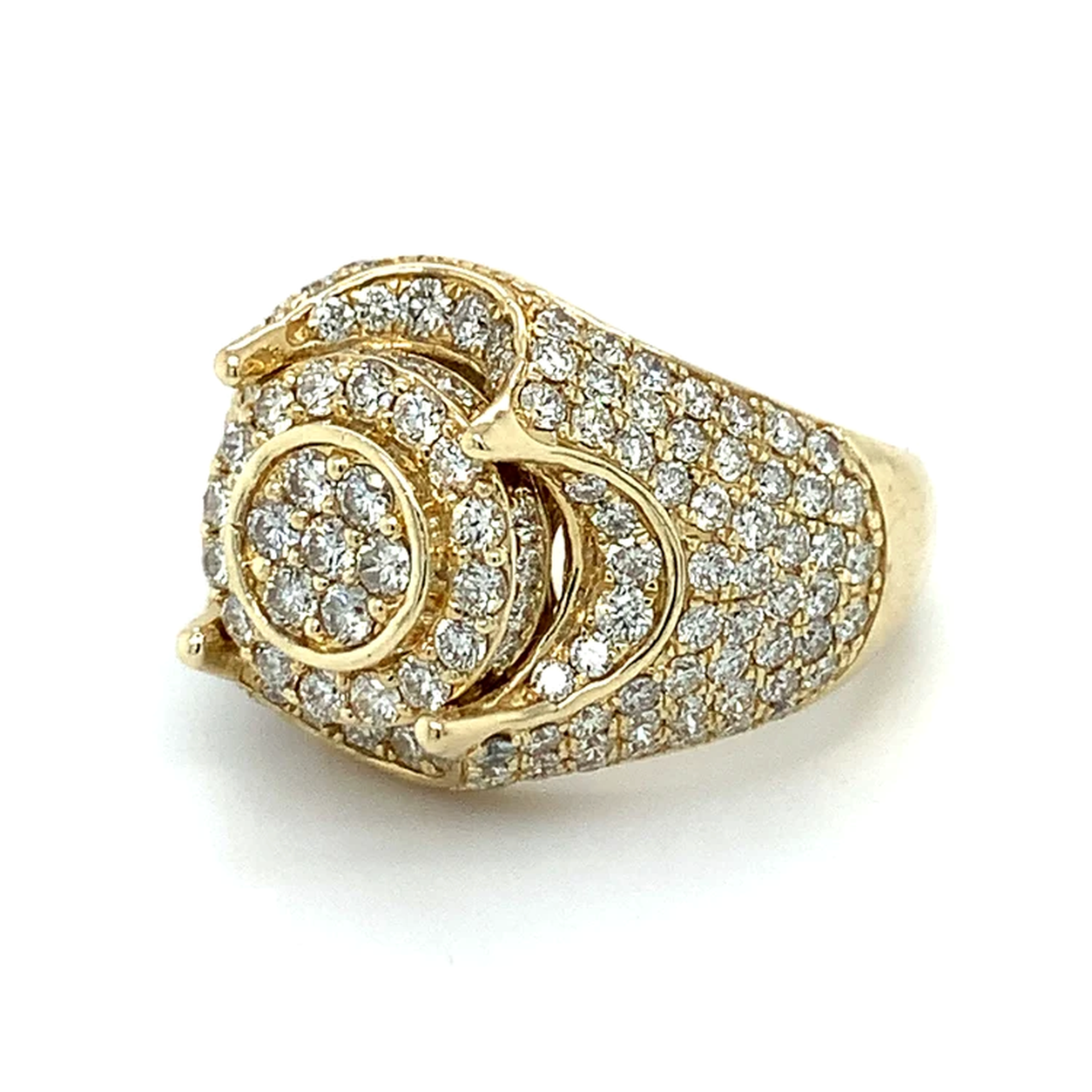 Anel masculino em ouro amarelo 18k com diamantes naturais 3,53 ct – vista diagonal