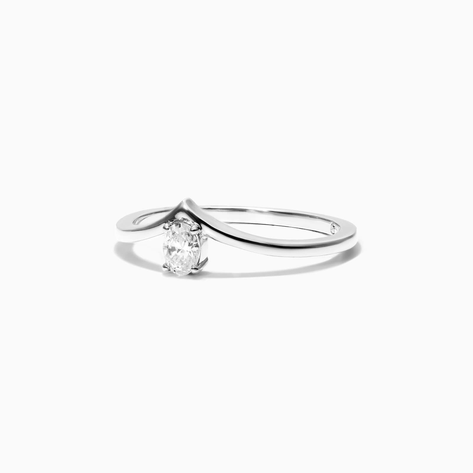 Anel De Ouro Branco 18k Em V De Luxo Diamante Solitario Queen - AUREA FINE JEWELRY