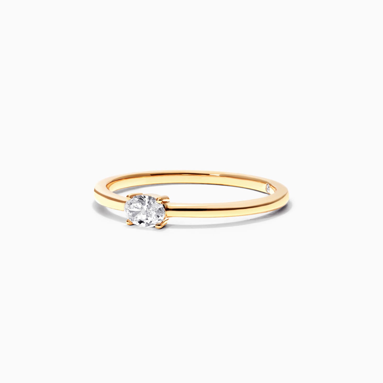 Anel De Ouro Amarelo 18k Delicado Diamante Oval Solitario
