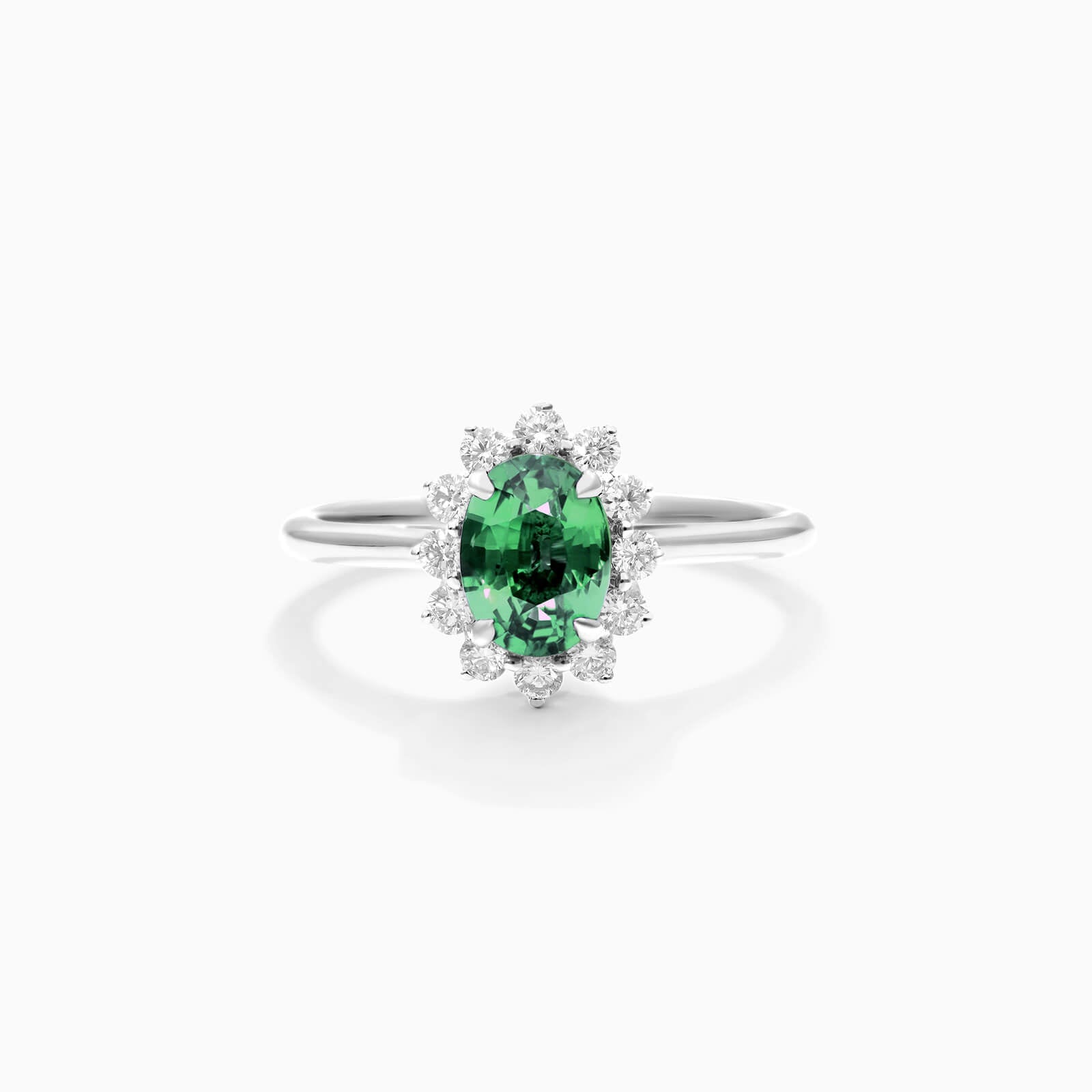 Anel De Esmeralda Em Ouro 18k C/ Diamantes Brilhantes | New | anel-de-noivado, Anéis, desejo, diamante, Esmeralda, noivado, white | AUREA FINE JEWELRY
