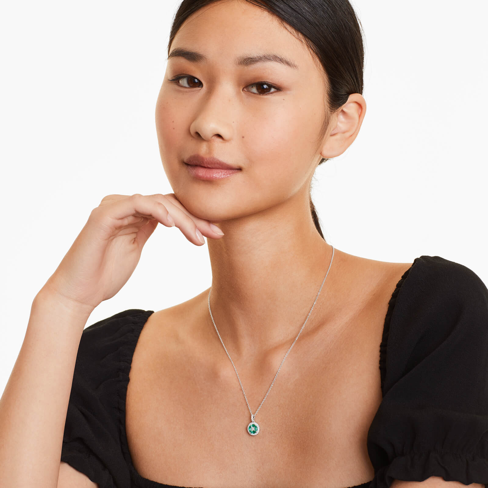 Colar Feminina De Ouro Branco 18k C/ Pingente De Esmeraldas e Diamantes