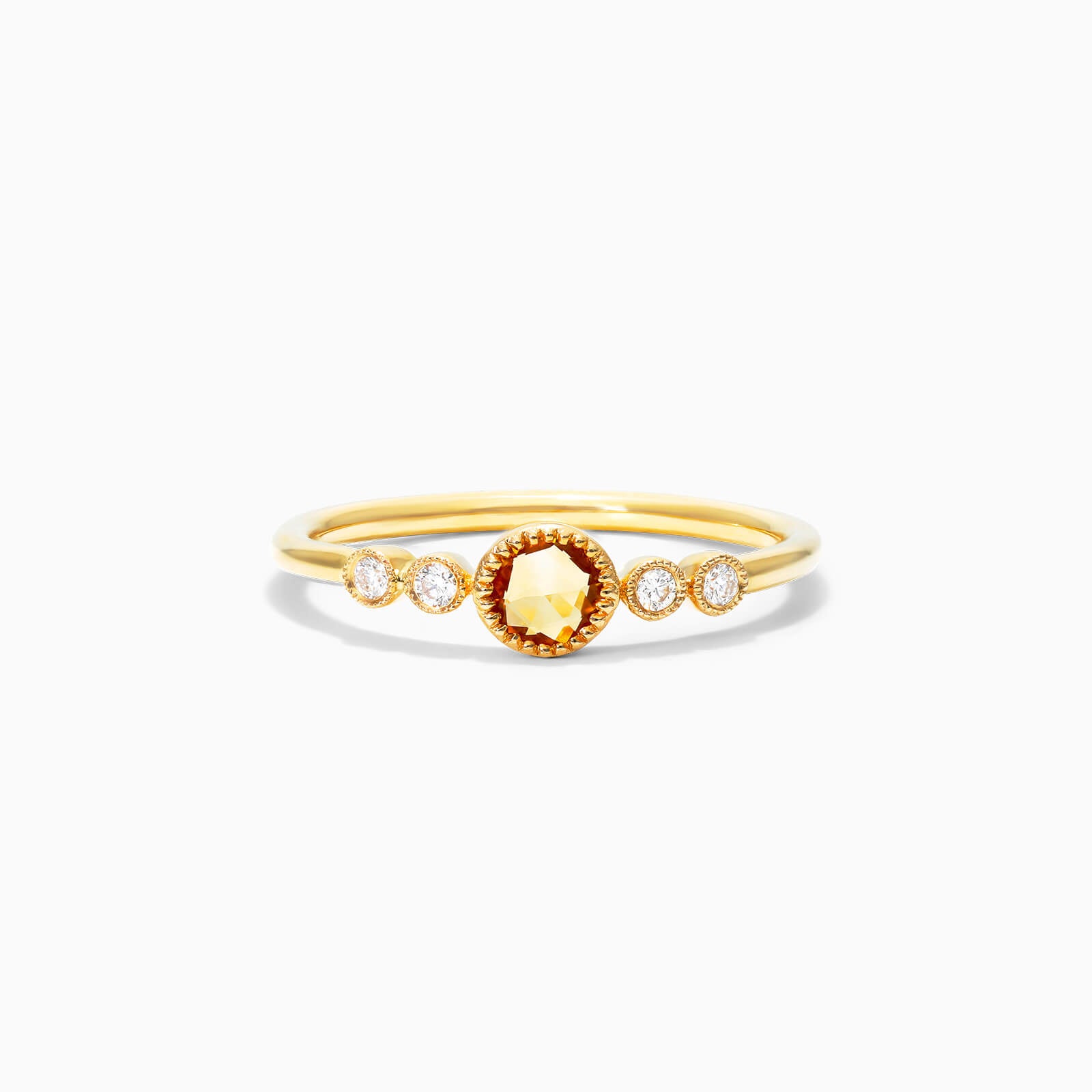 Anel De Ouro 18k Citrino C/ Moldura e Diamantes Brilhantes | New | anel-de-noivado, Anéis, citrino, diamante, noivado, yellow | AUREA FINE JEWELRY