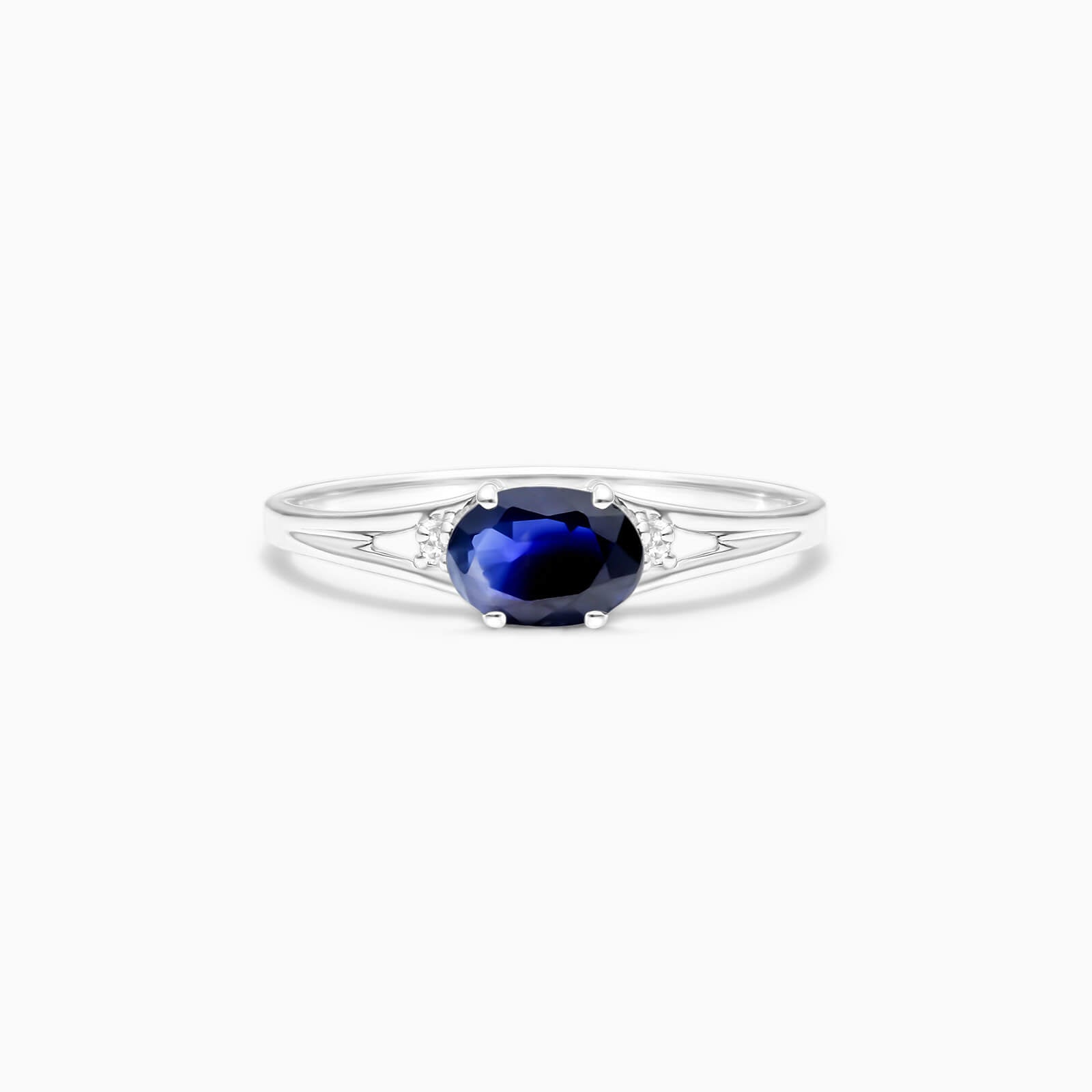 Anel De Ouro 18k iSabel C/ Safira Azul Solitario e Diamantes | New | anel-de-noivado, Anéis, diamante, Safira, white | AUREA FINE JEWELRY