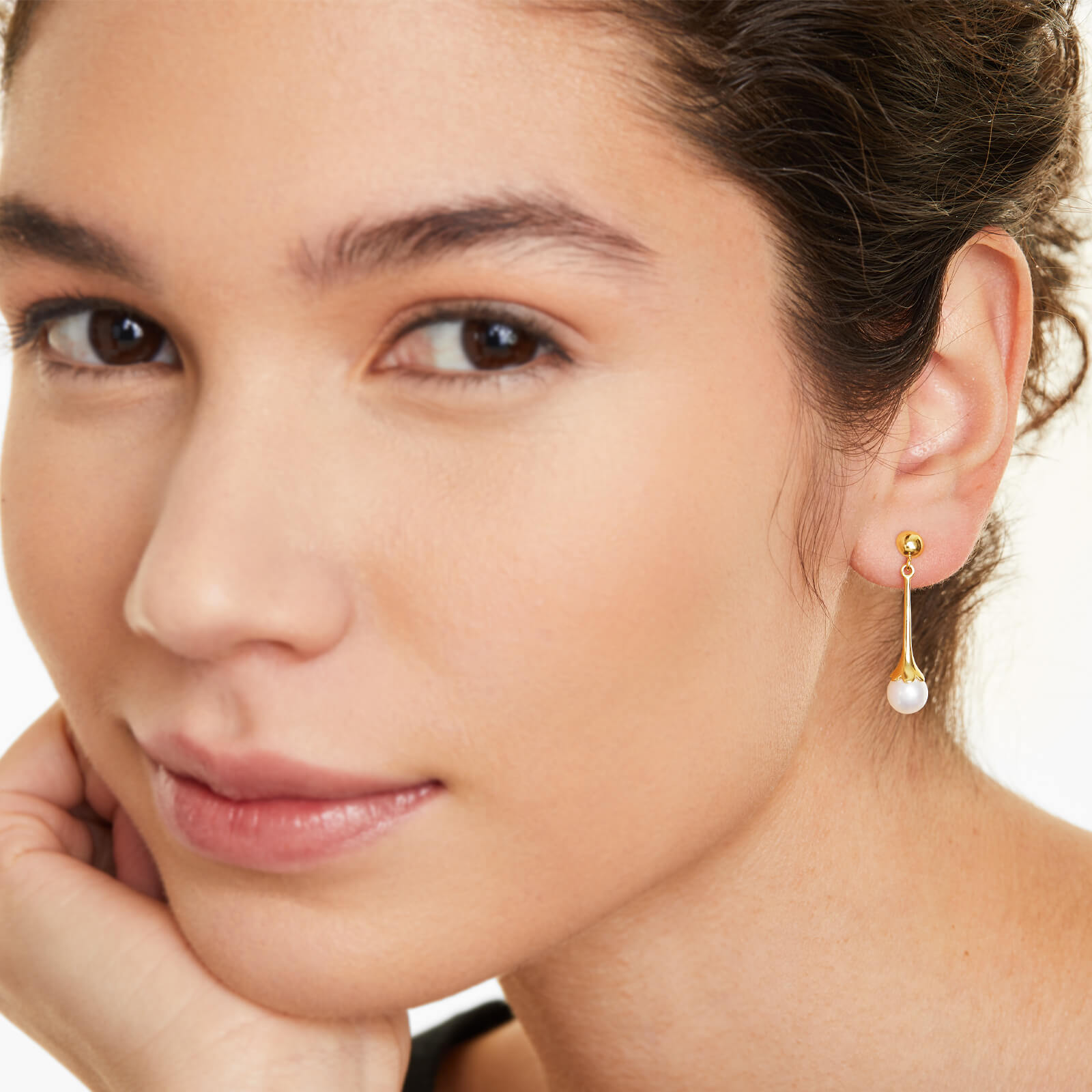 Brinco Argola de Ouro Amarelo 18k com Perolas Minimalista