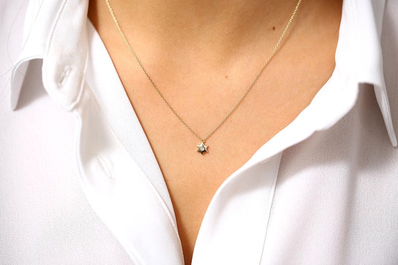 Corrente de ouro Feminina em Ouro Branco 18k estrela Diamante