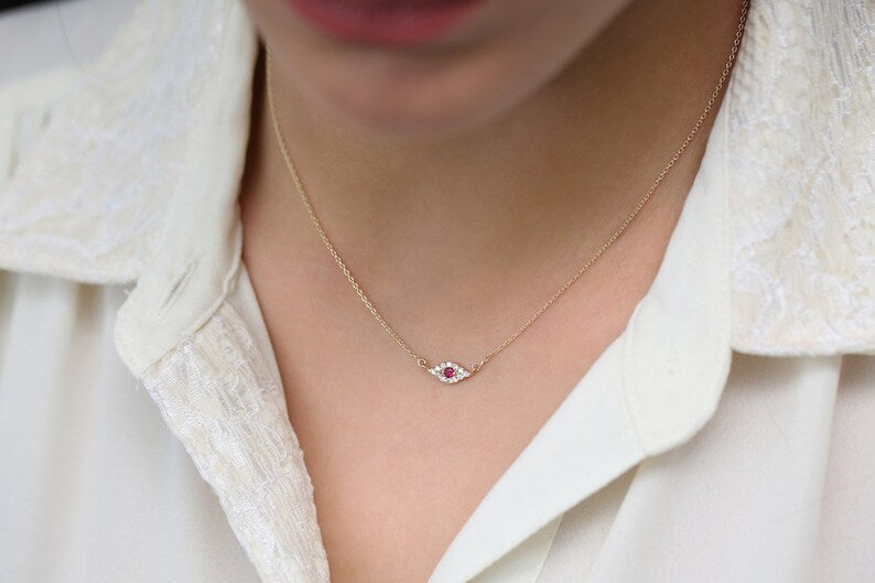 Corrente Feminina em Ouro Amarelo 18k Diamantes e Rubi olho grego