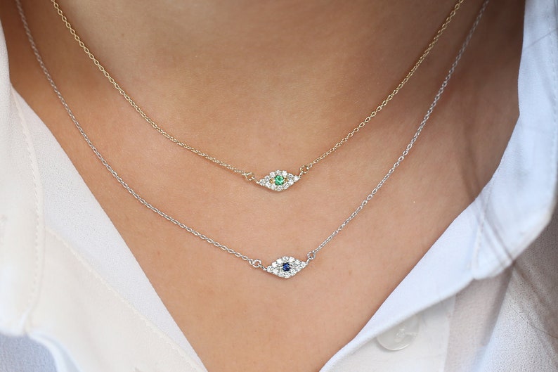 Corrente Feminina em Ouro Branco 18k Diamantes e Esmeralda olho grego