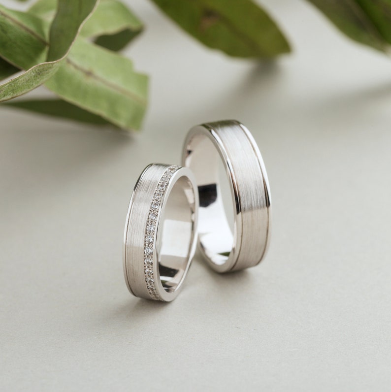 Par de Alianças de casamento noivado ouro 18k diamante Vivid