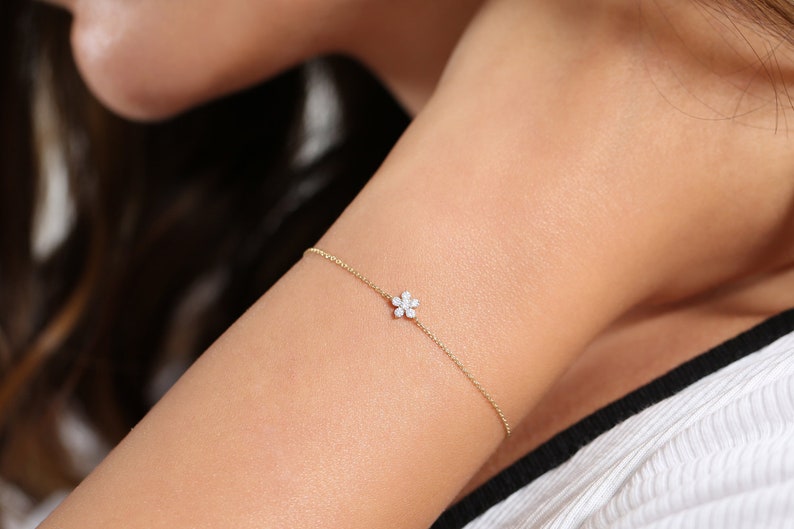 Pulseira Feminina Delicado de Ouro Branco 18k Flor Diamantes