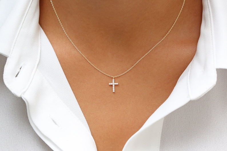 Colar Corrente Feminina em Ouro Branco 18k De Cruz