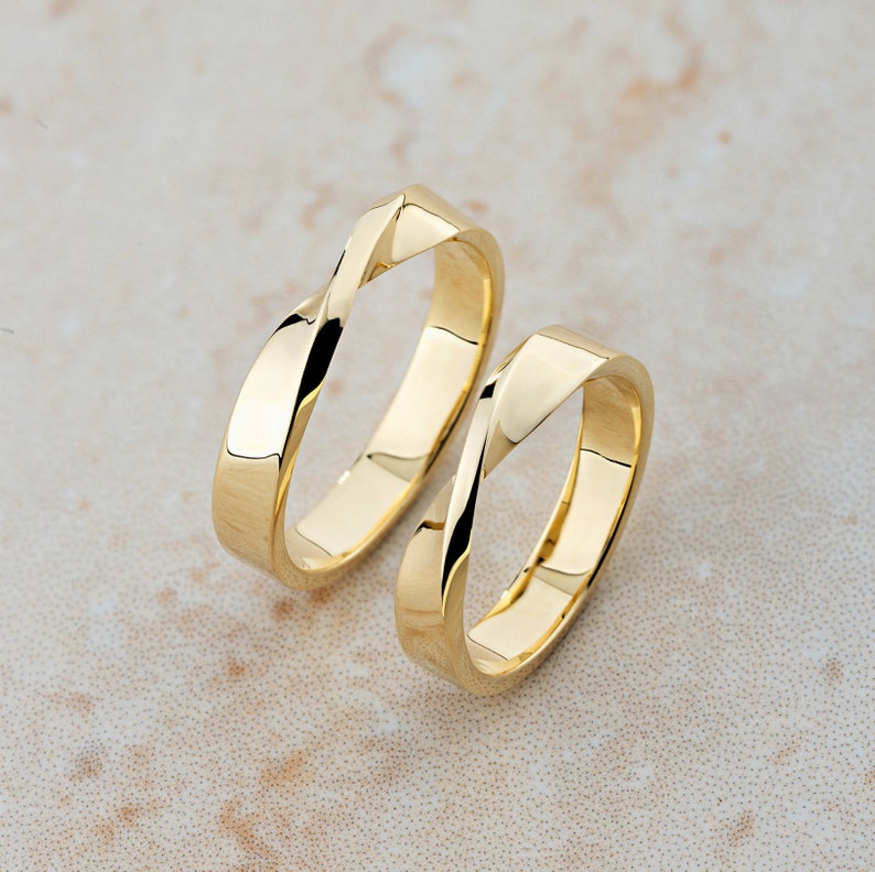 Par de Alianças de casamento noivado ouro 18k diamante