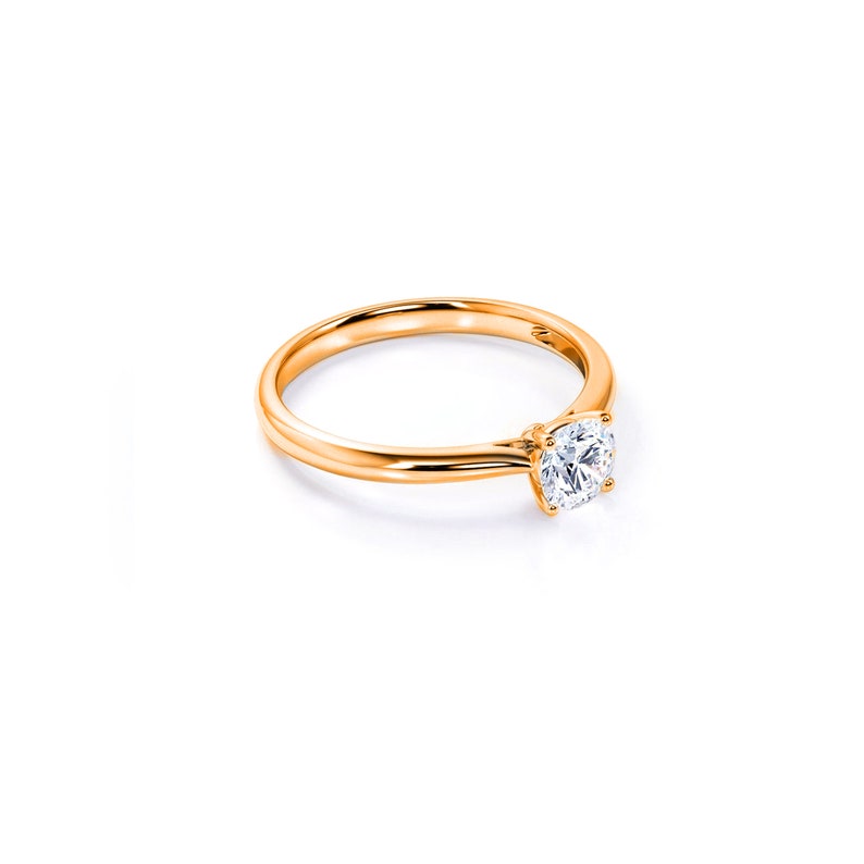 Anel Solitario De Ouro Rose 18k e Diamante Brilhante 50pts