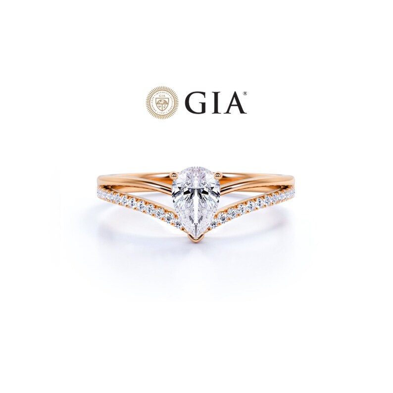 Anel Solitario De Ouro Rose 18k e Diamante Brilhante Pear | New | anel-de-noivado, Anéis, diamante, noivado, pink | AUREA FINE JEWELRY