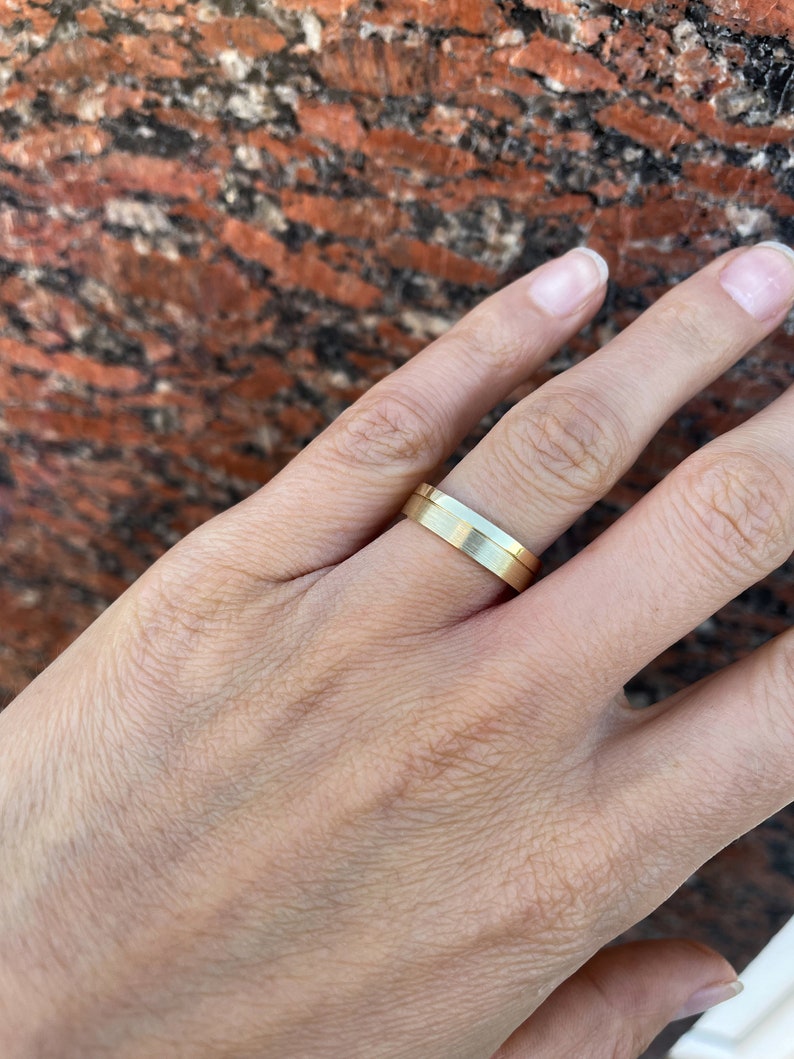 Par de Alianças de casamento noivado ouro 18k diamantes Loren