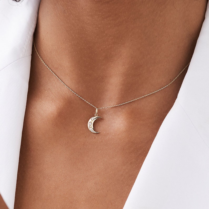 Colar Crescente Lua Corrente Luxo Feminino em Ouro Amarelo 18k c/ Diamante