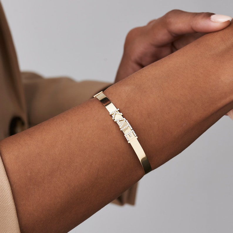 Pulseira de ouro 18k com iniciais de diamantes 5 mm