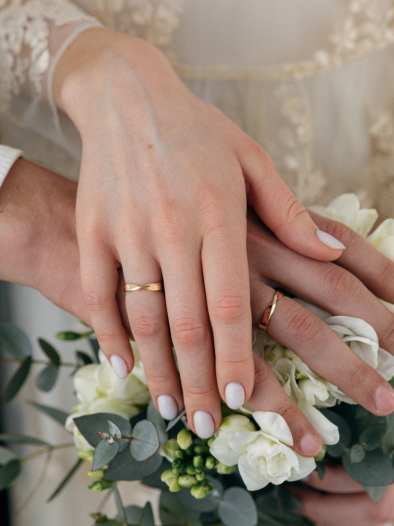 Par de Alianças de casamento noivado ouro 18k diamante