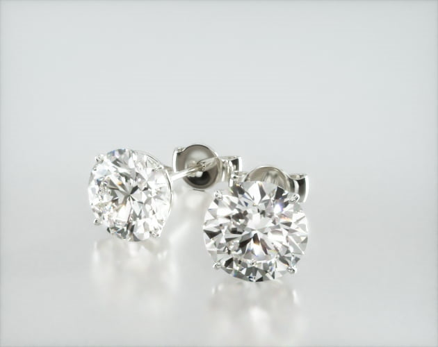 Brinco De Diamante Feminino Ouro 18k Solitario  Brilhante 200 Pts o par | New | Brincos, diamante, white | AUREA FINE JEWELRY