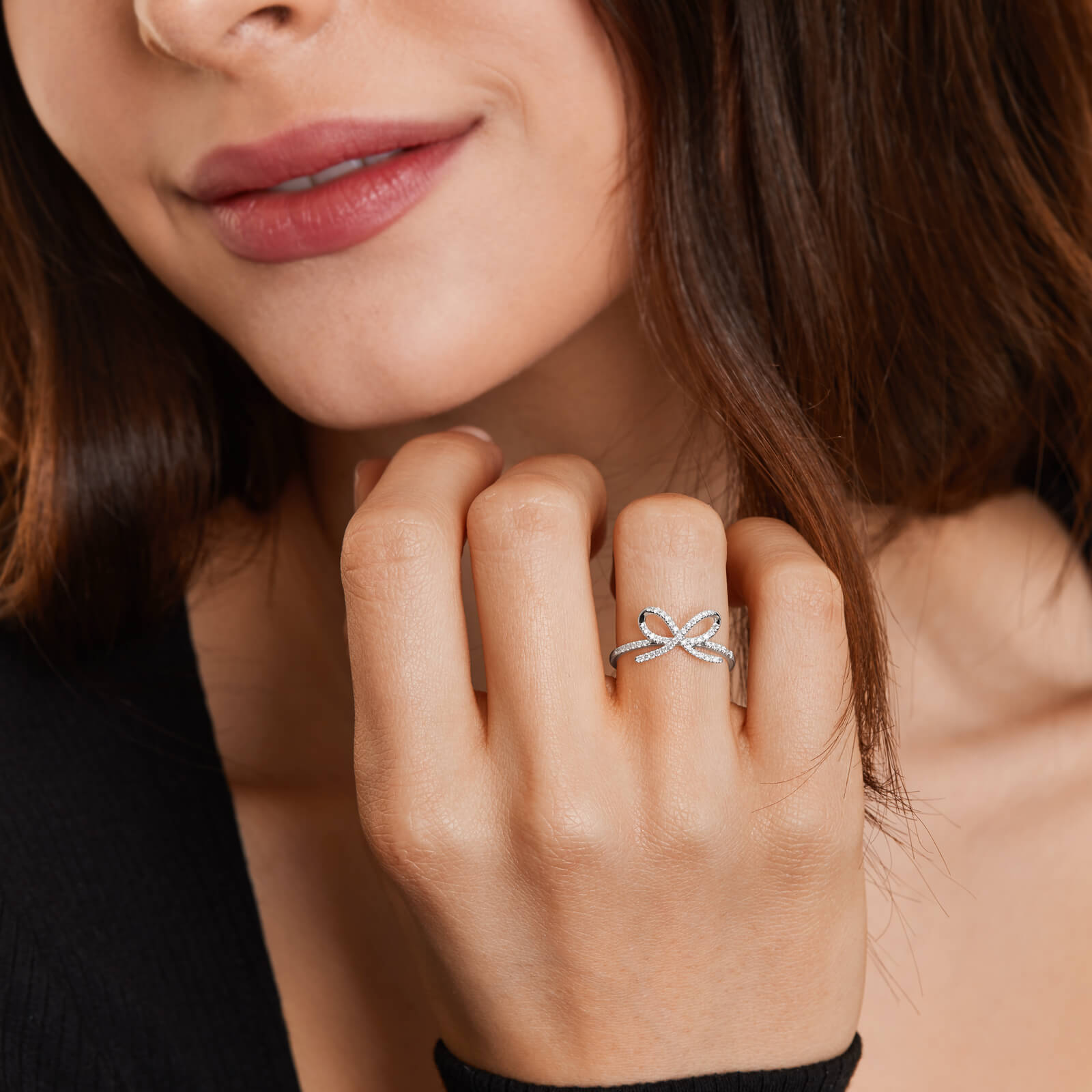 Anel de Laço em Ouro 18k c/ Diamantes Brilhantes De Luxo
