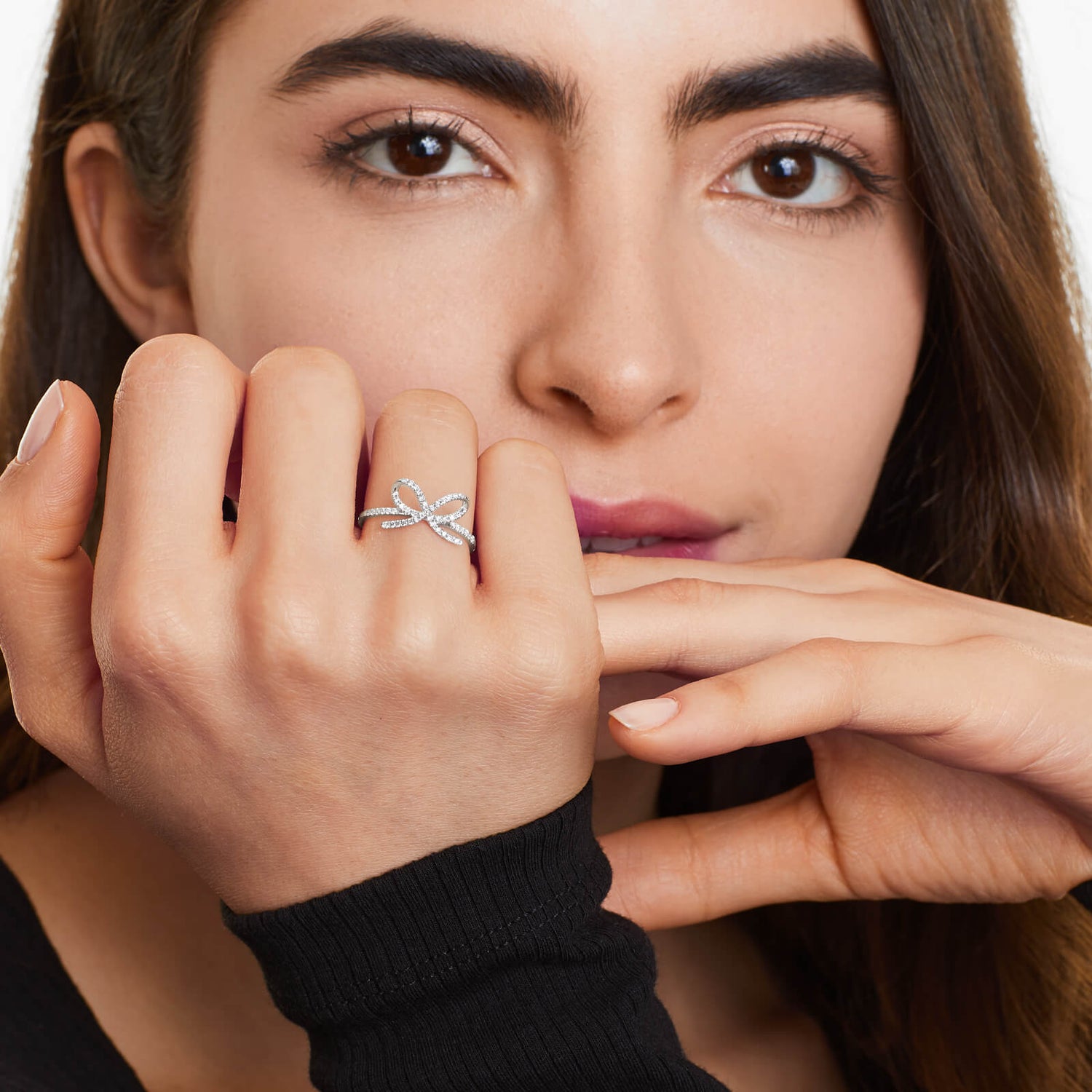Anel de Laço em Ouro 18k c/ Diamantes Brilhantes De Luxo
