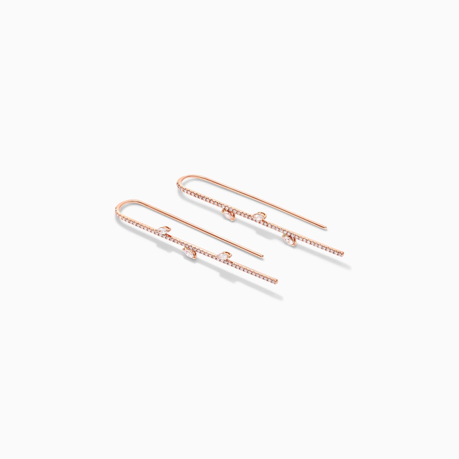Brinco De Ouro 18k e Diamantes Folhas Brilhantes