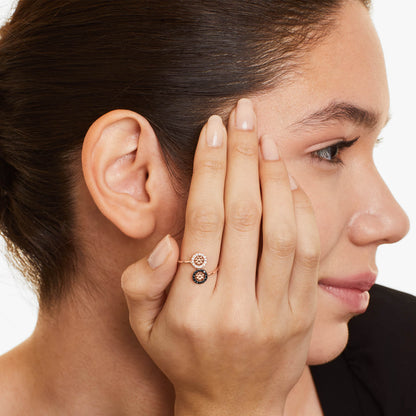 Anel Bolinhas em Ouro 18k c/ Diamantes Brilhantes e Pretos
