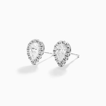 Brinco De Ouro Branco 18k Forma De Pera Com Diamantes Brilhantes
