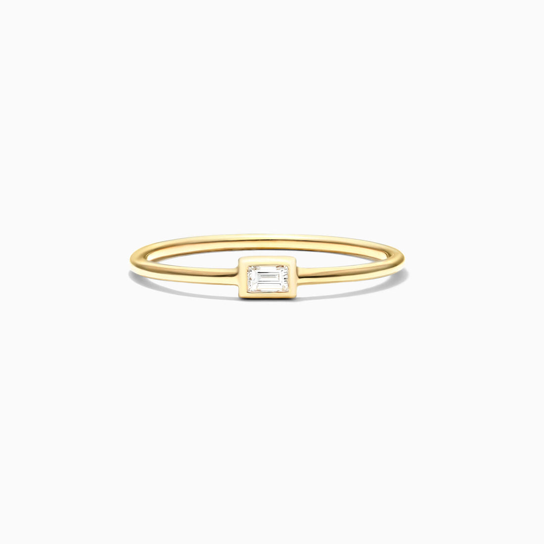 Anel De Ouro Amarelo 18k Simples Delicado c/ Baguette | New | anel-de-noivado, Anéis, diamante, noivado, yellow | AUREA FINE JEWELRY