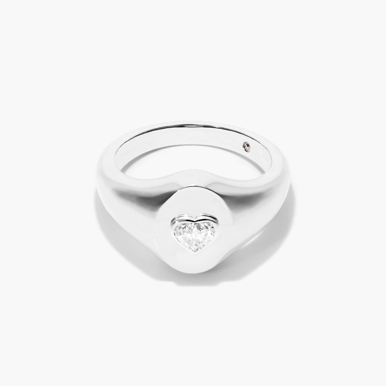 Anel Sinete c/ Coraçao de Diamante Brilhantes em Ouro 18k Luxo