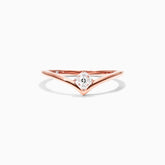 Anel De Ouro Rosa 18k Em V De Luxo Diamante Solitario Sally | New | anel-de-noivado, Anéis, diamante, noivado, pink | AUREA FINE JEWELRY