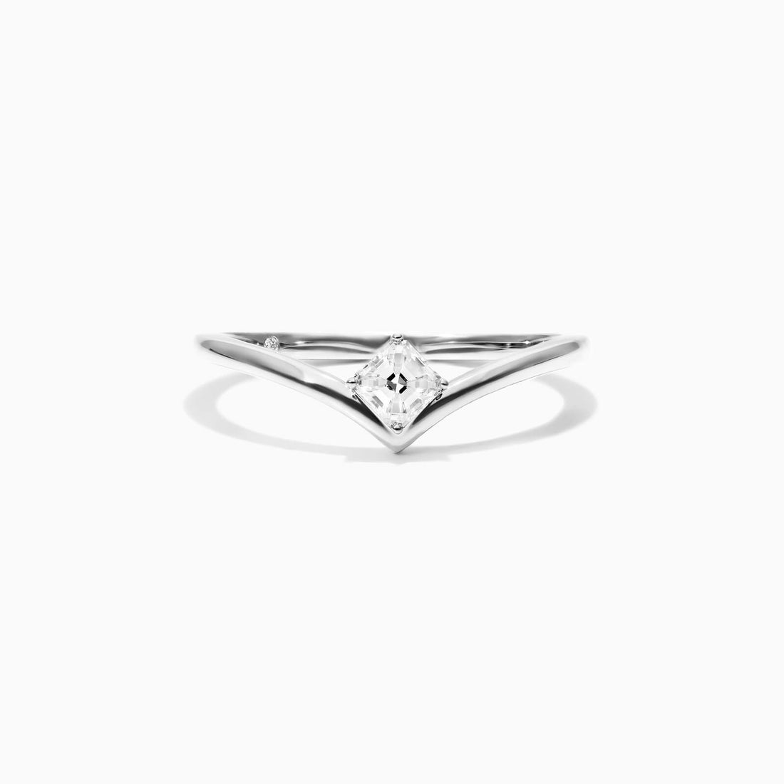 Anel De Ouro Branco 18k Em V De Luxo Diamante Solitario Sally | New | anel-de-noivado, Anéis, diamante, noivado, white | AUREA FINE JEWELRY