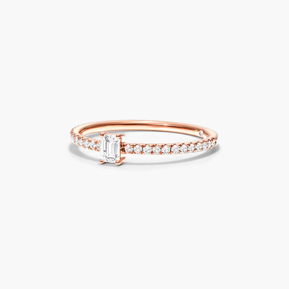 Anel De Ouro 18k com Diamante Quadrado e Brilhantes
