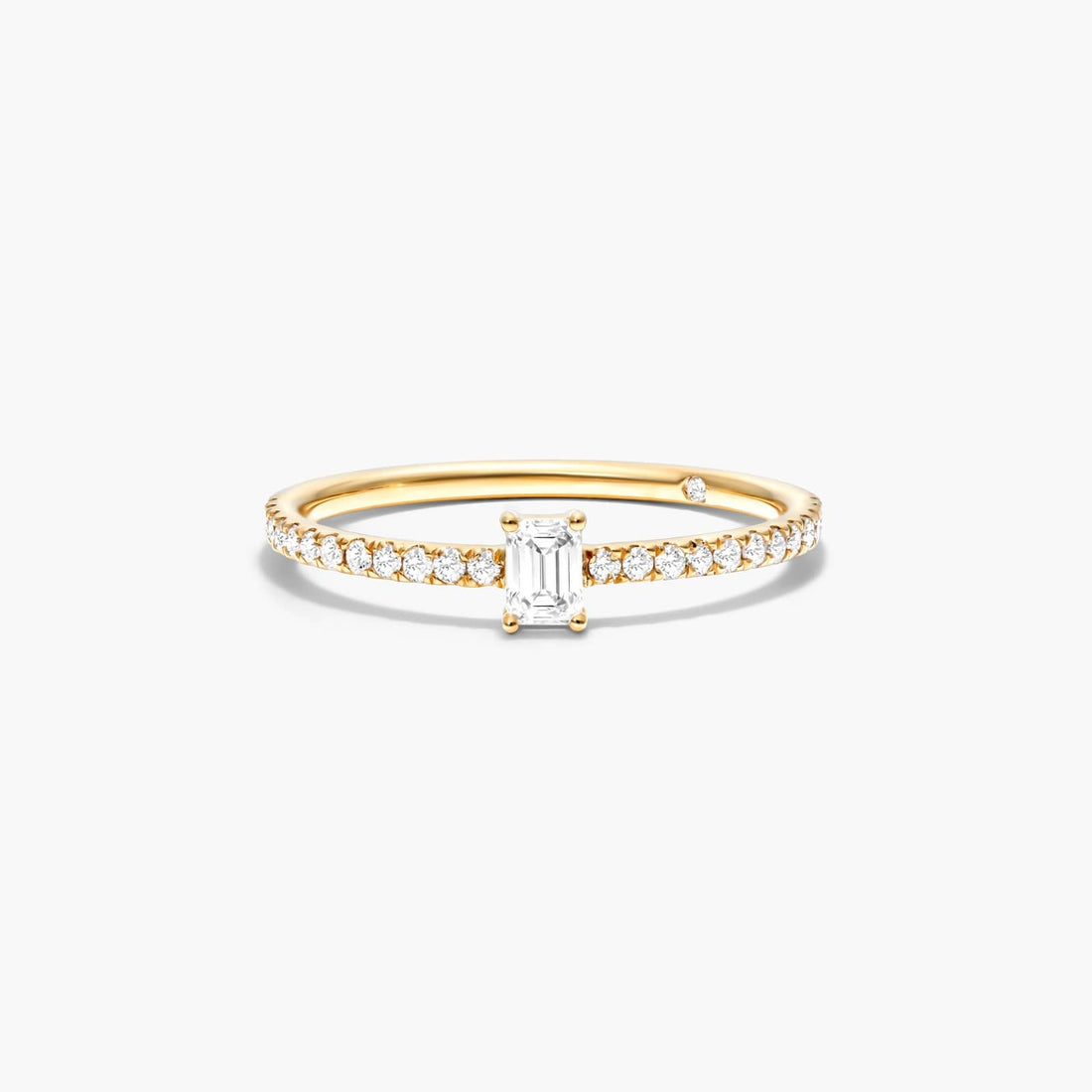 Anel De Ouro 18k Com Diamante Quadrado e Brilhantes | New | Anéis, diamante, yellow | AUREA FINE JEWELRY