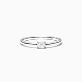 Anel De Ouro Branco 18k Delicado Diamante Baguette Solitario | New | anel-de-noivado, Anéis, diamante, noivado, white | AUREA FINE JEWELRY