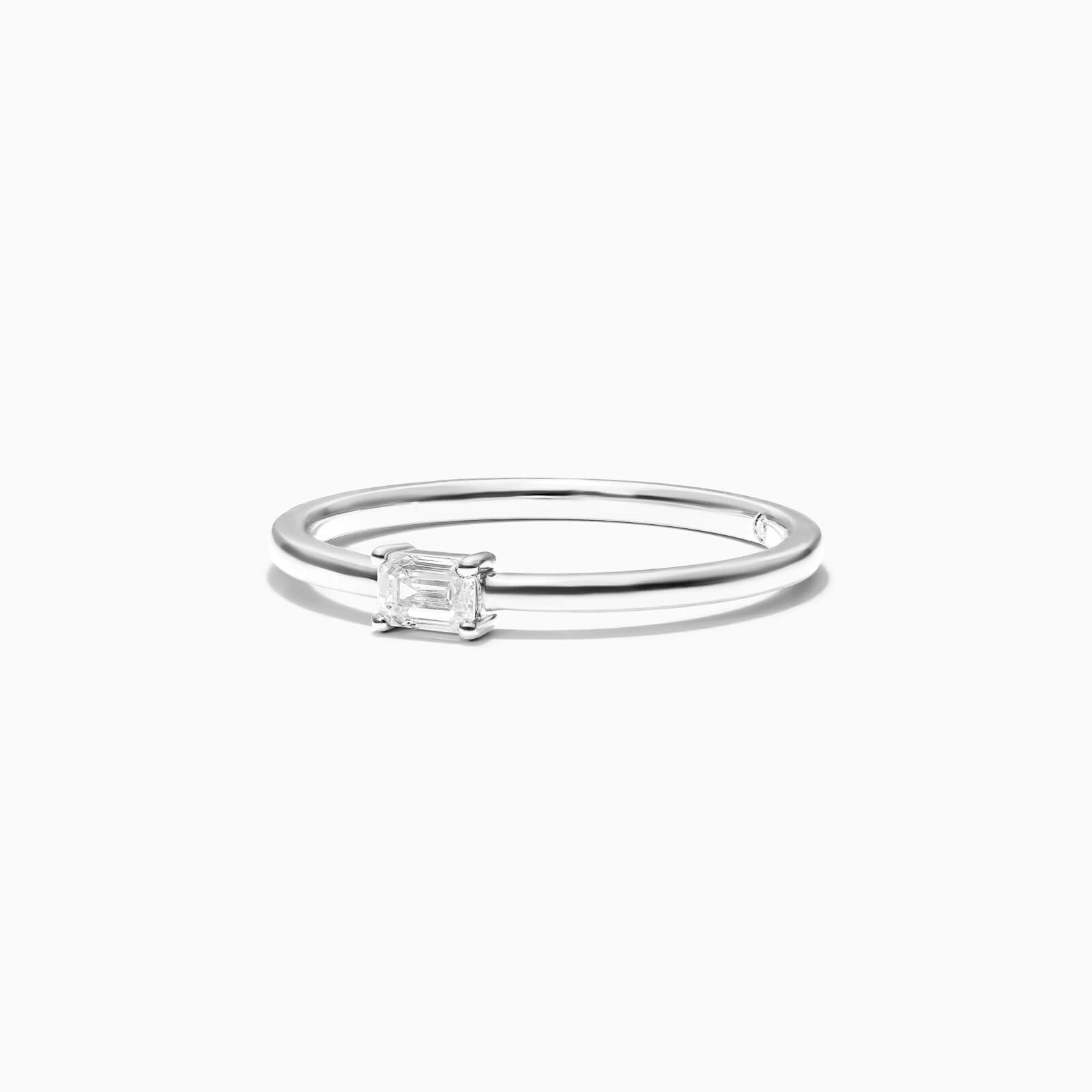 Anel De Ouro Branco 18k Delicado Diamante Baguette Solitario