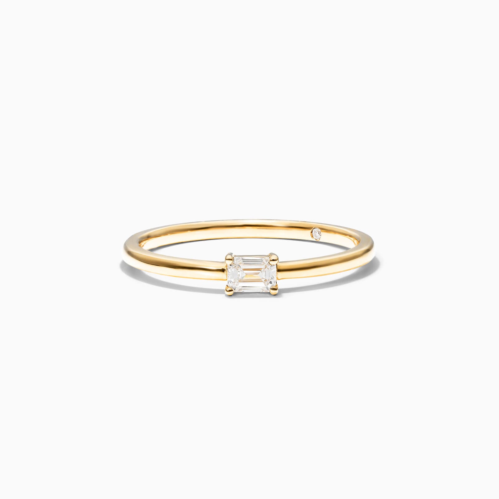 Anel De Ouro Amarelo 18k Delicado Diamante Baguette Solitario | New | anel-de-noivado, Anéis, diamante, noivado, yellow | AUREA FINE JEWELRY