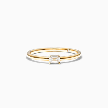 Anel De Ouro Amarelo 18k Delicado Diamante Baguette Solitario | New | anel-de-noivado, Anéis, diamante, noivado, yellow | AUREA FINE JEWELRY