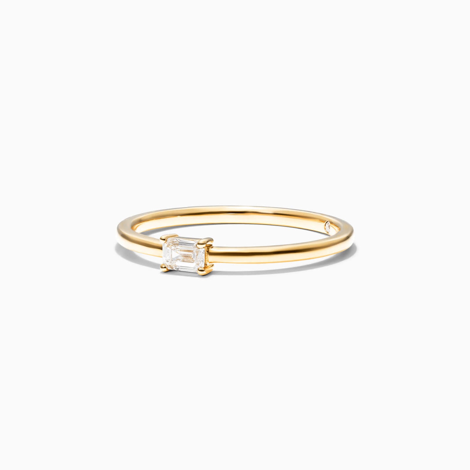 Anel De Ouro Amarelo 18k Delicado Diamante Baguette Solitario