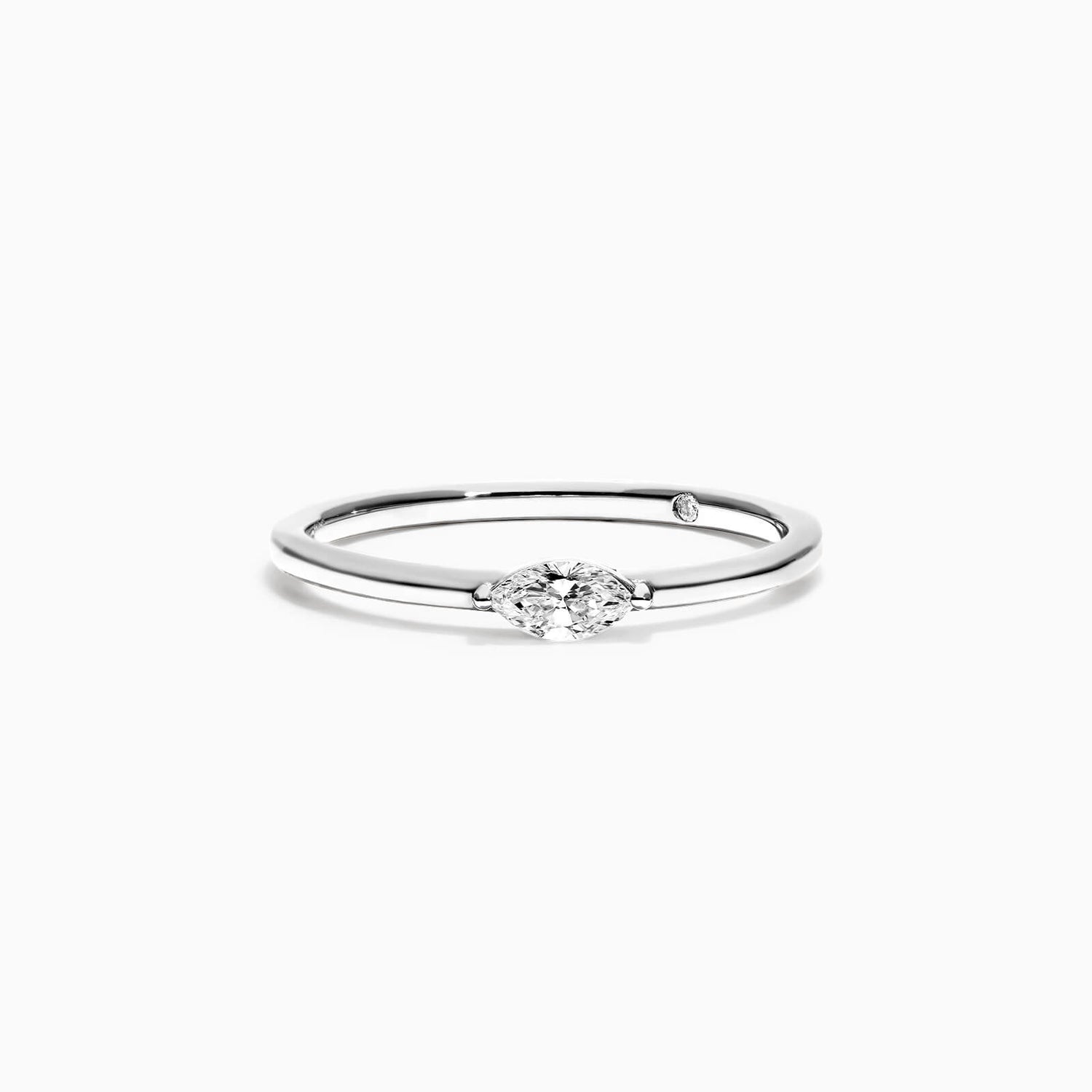 Anel De Ouro Branco 18k Delicado Diamante Navette Solitario | New | anel-de-noivado, Anéis, diamante, noivado, white | AUREA FINE JEWELRY