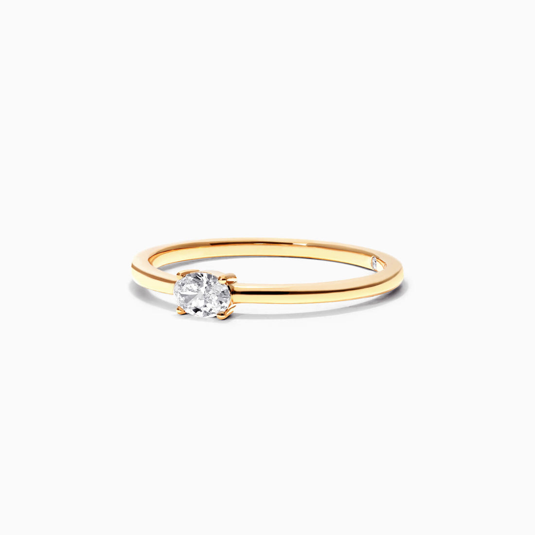 Anel De Ouro Amarelo 18k Delicado Diamante Oval Solitario