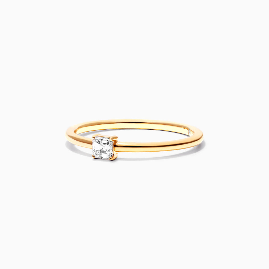 Anel De Ouro Amarelo 18k Delicado Diamante Quadrado Solitario