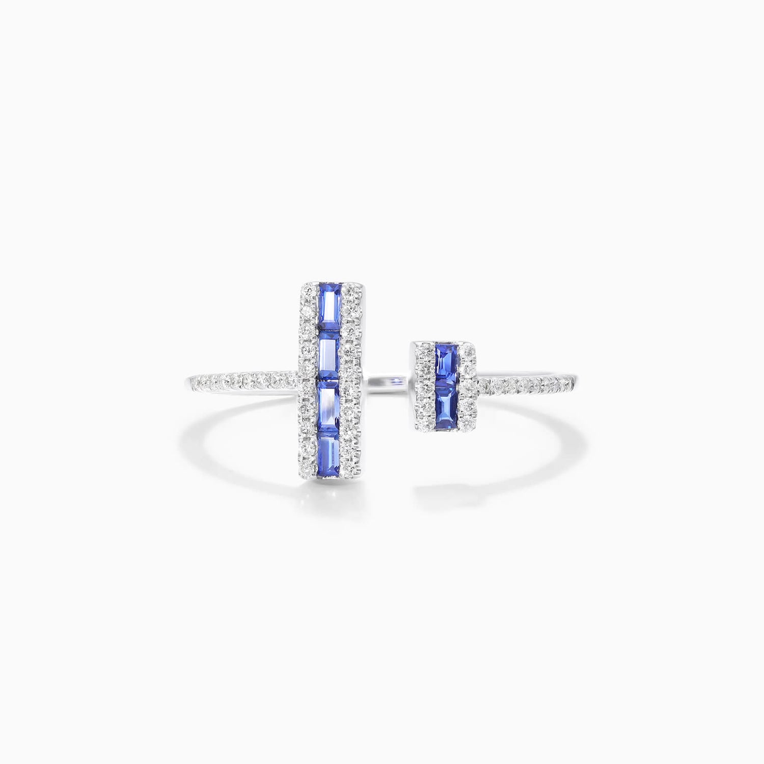 Anel De Ouro 18k Aberto C/ Safira Azul Baguette e Diamantes Brilhantes | New | Anéis, diamante, Safira, white | AUREA FINE JEWELRY