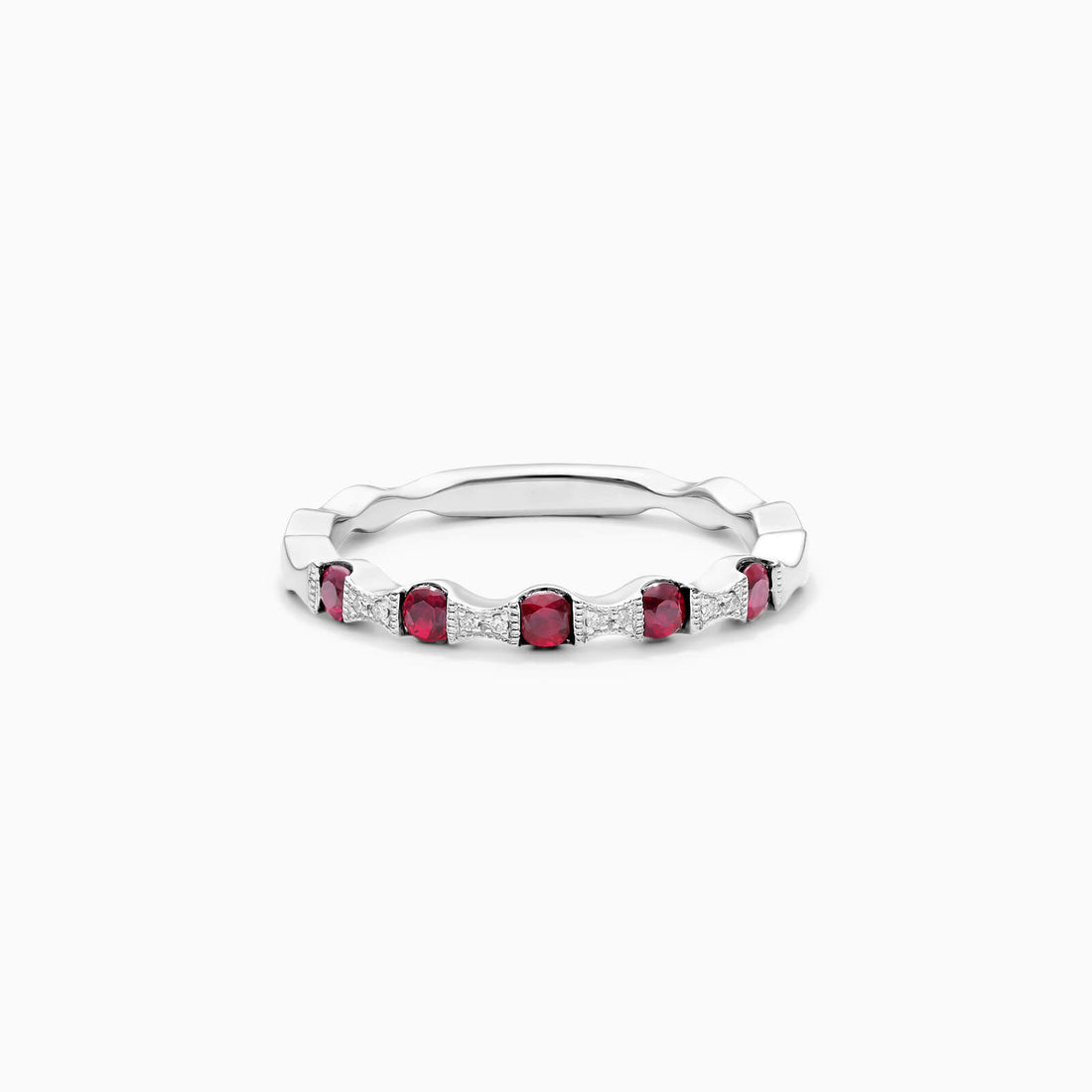 Anel De Ouro 18k Aparador Meia Aliança c/ Rubi e Diamantes Brilhantes | New | Aparadores, diamante, rubi, white | AUREA FINE JEWELRY