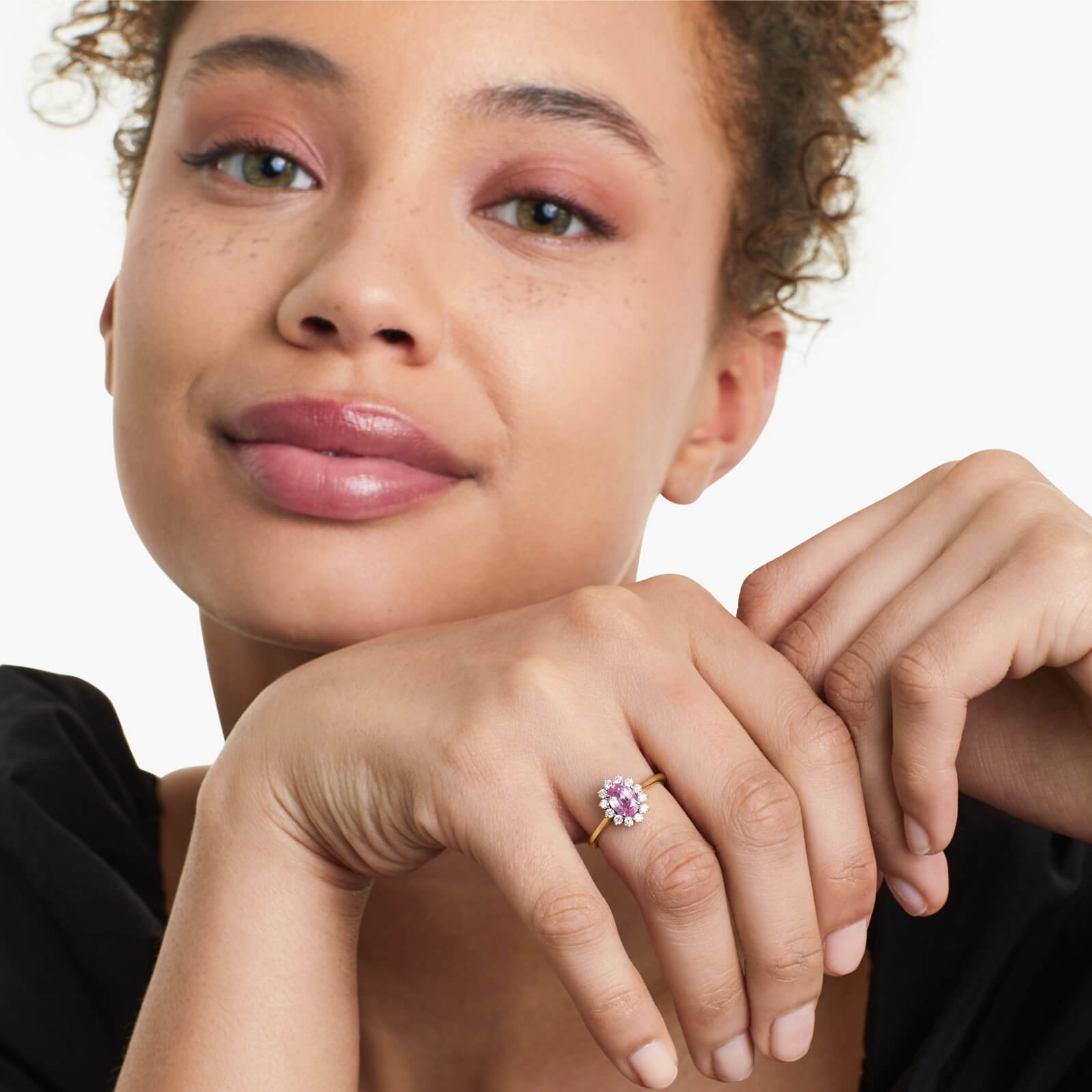 Anel De Safira Rosa Em Ouro 18k C/ Diamantes Brilhantes