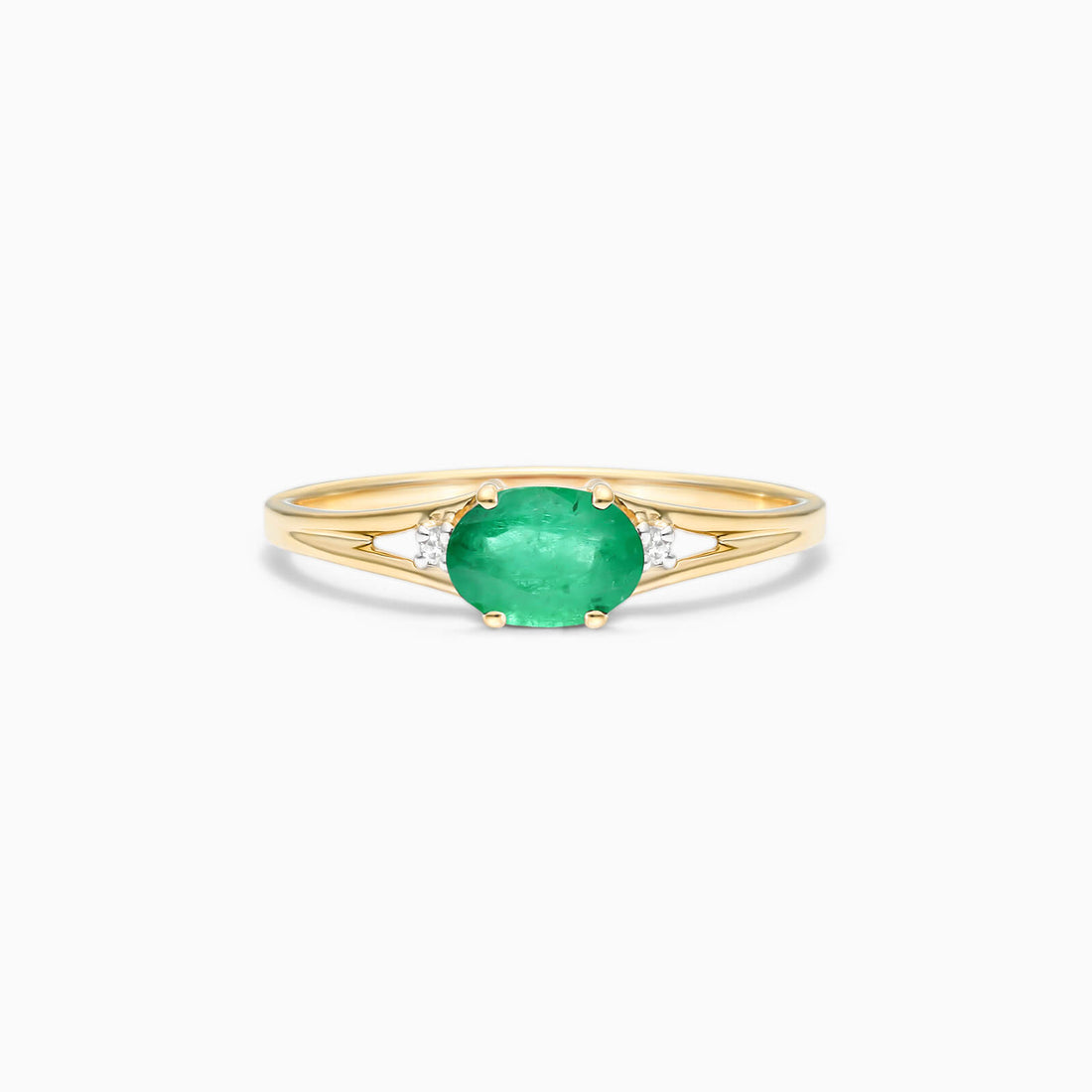 Anel De Ouro 18k iSabel C/ Esmeraldas Solitario e Diamantes | New | Anéis, diamante, Esmeralda, yellow | AUREA FINE JEWELRY