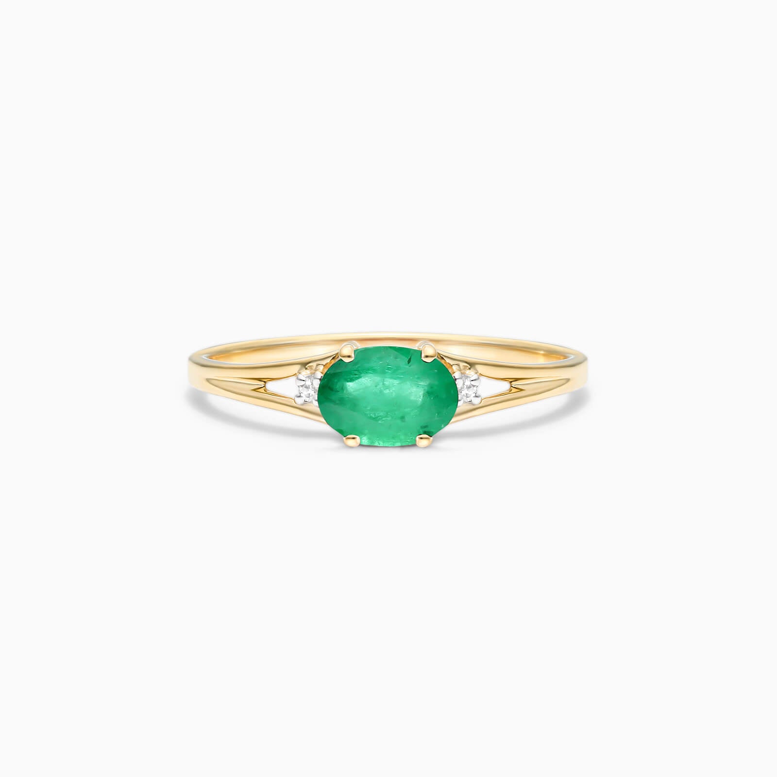Anel De Ouro 18k iSabel C/ Esmeraldas Solitario e Diamantes | New | Anéis, diamante, Esmeralda, yellow | AUREA FINE JEWELRY