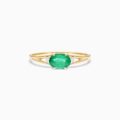 Anel De Ouro 18k iSabel C/ Esmeraldas Solitario e Diamantes | New | Anéis, diamante, Esmeralda, yellow | AUREA FINE JEWELRY