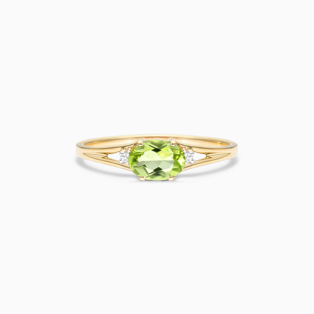 Anel De Ouro 18k iSabel C/ Peridoto Solitario e Diamantes | New | Anéis, diamante, Esmeralda, yellow | AUREA FINE JEWELRY
