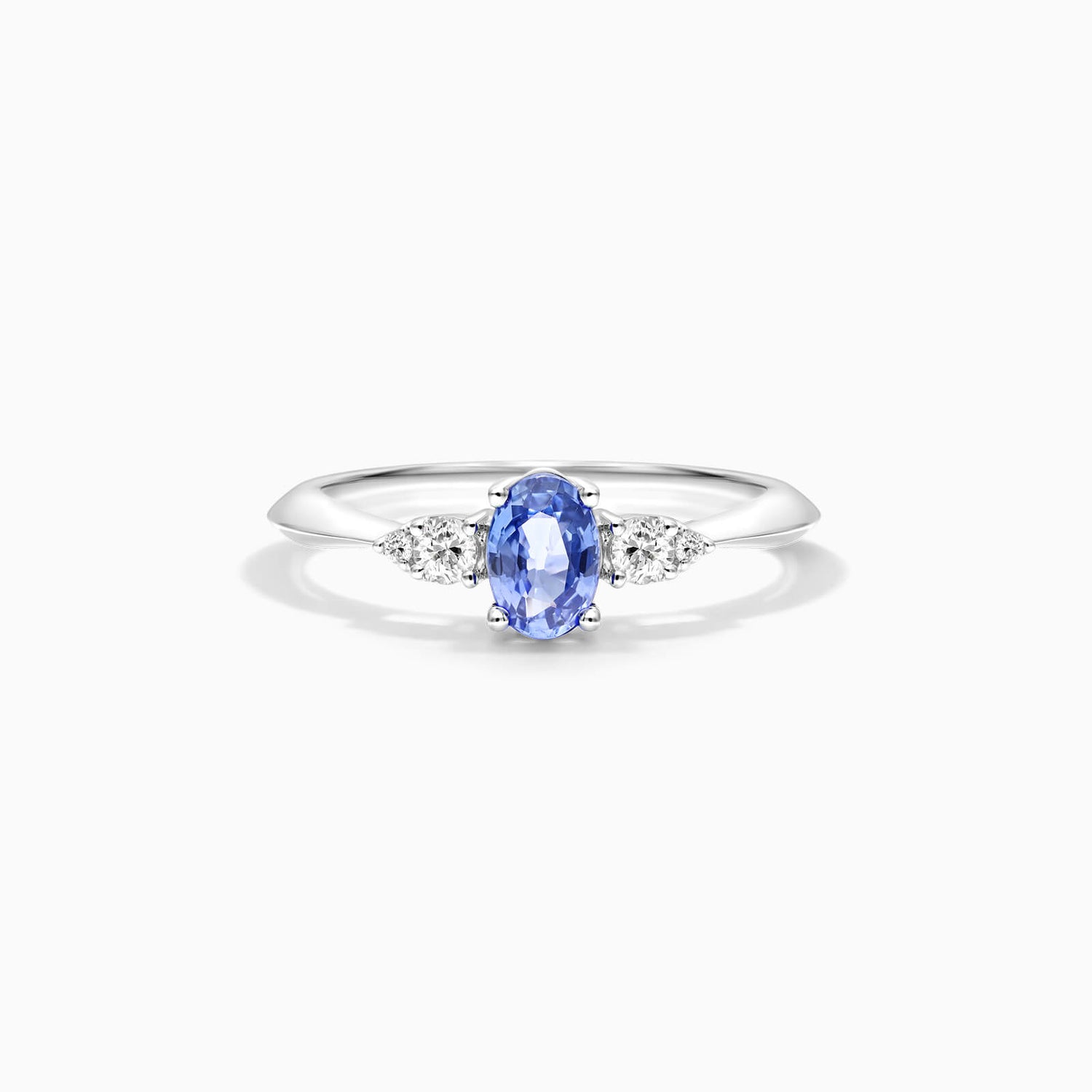 Anel De Ouro 18k Elsa  C/ Safira Azul Solitario e Diamantes | New | anel-de-noivado, Anéis, diamante, noivado, Safira, white | AUREA FINE JEWELRY